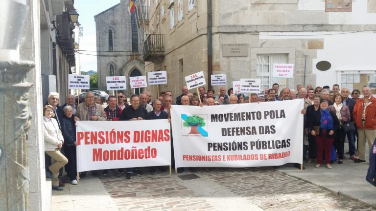 Os pensionistas de Mondoñedo e Barreiros persisten