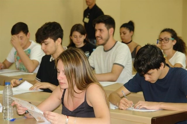 Nove de cada dez estudantes en Galicia superou a selectividade