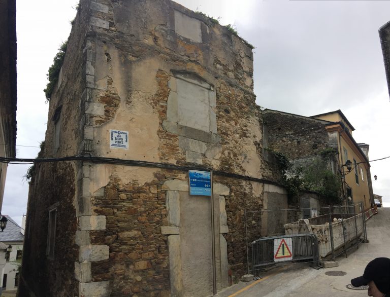 Terceira tentativa de Ribadeo, con vídeo incluído, para vender os edificios en ruína de Bispo Veres