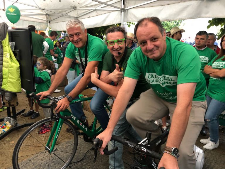 A Bicicleta Solidaria de Caixa Rural recada 1.900 euros para o Hospital de San Pablo