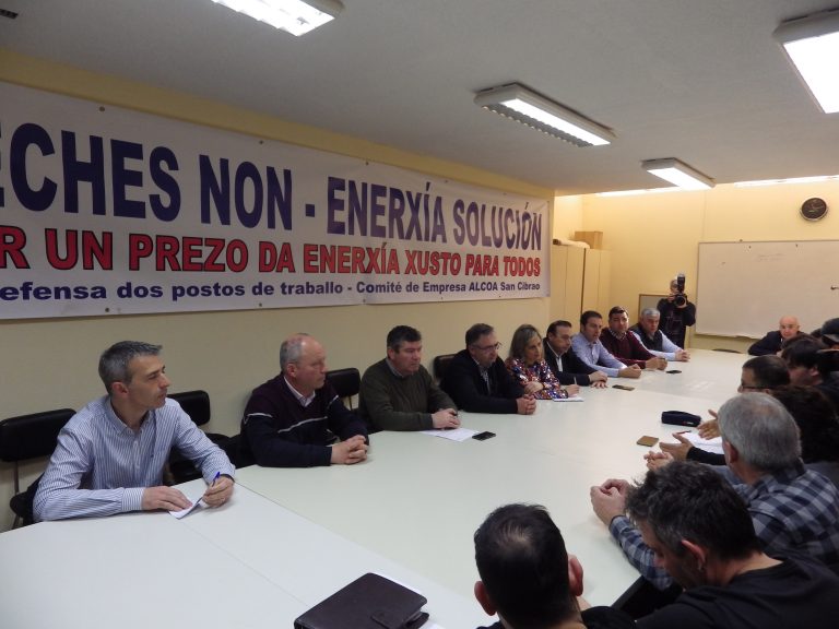 O comité de Alcoa cita aos alcaldes da Mariña para abordar “a grave situación” do aluminio