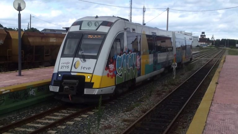 Avaría en Foz o único tren diario que conecta Ferrolterra, A Mariña e Asturias