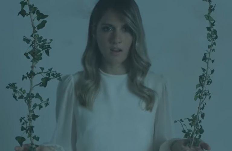 (VÍDEO) Sabela quita single en galego, con videoclip guionizado por David Catá