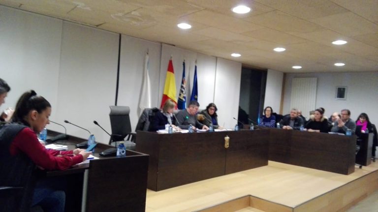 O PSOE saca adiante o goberno en Burela tras condicionar o BNG as retribucións por dedicacións parciais