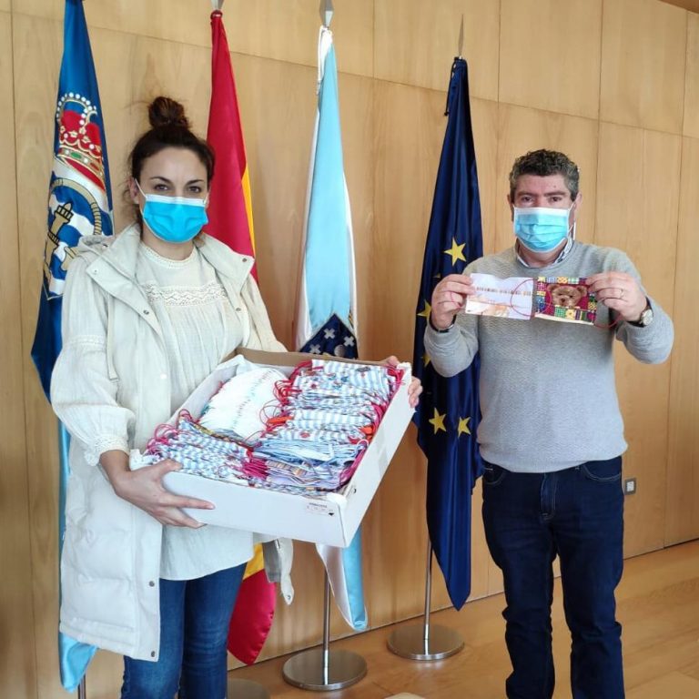 Burela repartirá máis de 900 máscaras feitas polo voluntariado entre os nenos do municipio