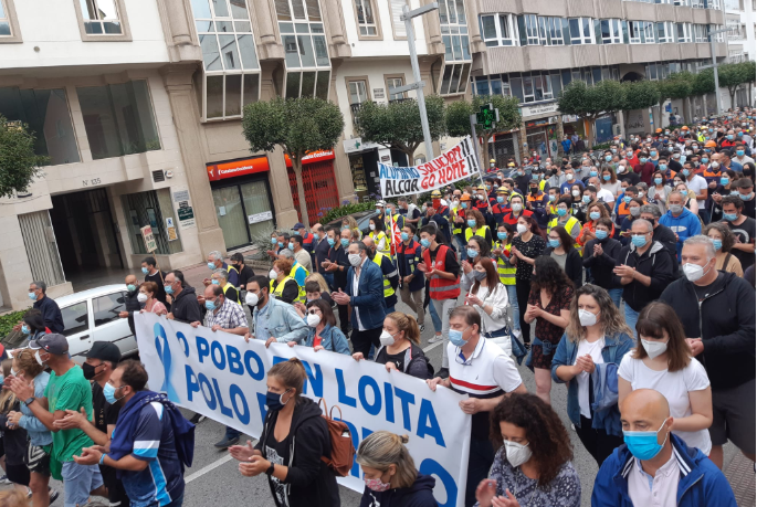 “A Mariña, descalza”: o manifesto dos sindicatos na protesta de Burela