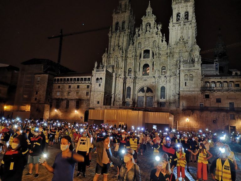 (CON VÍDEOS) A loita dos traballadores de Alcoa ilumina a noite de Santiago