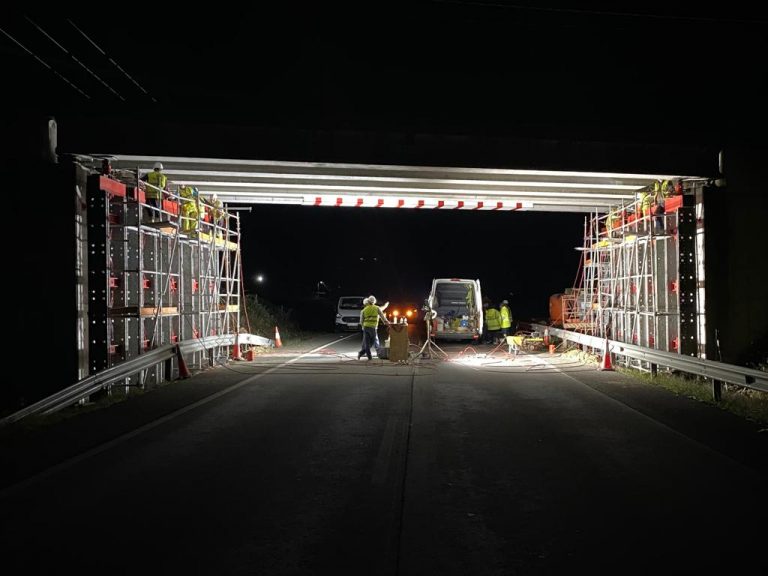 Rematan as obras para ampliar o gálibo en tres pontes sobre a N-642 en Foz