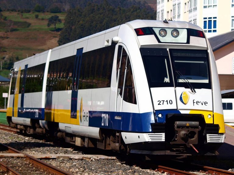 Reclaman restablecer as frecuencias ferroviarias Ferrol- Ribadeo anteriores á pandemia