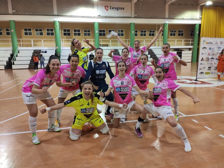 O alcalde de Burela felicita ao equipo de fútbol sala feminino recoñecido por segundo ano como o mellor do mundo