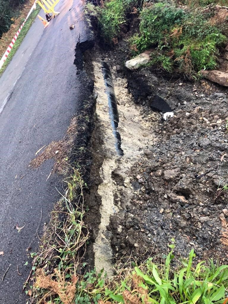 A Deputación de Lugo avalía a estrada afectada polas choivas en Cervo