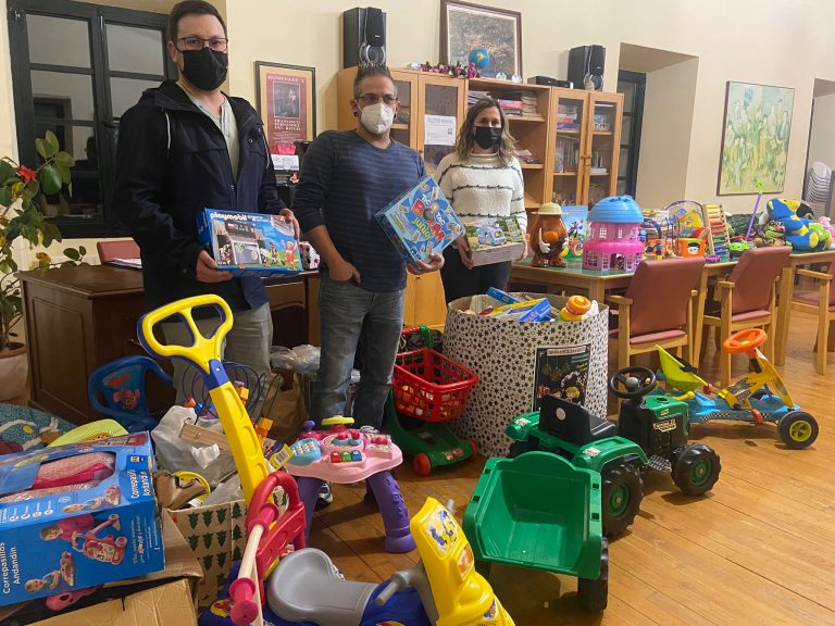 A recollida solidaria de xoguetes de Lourenzá achega o Nadal a todas as familias