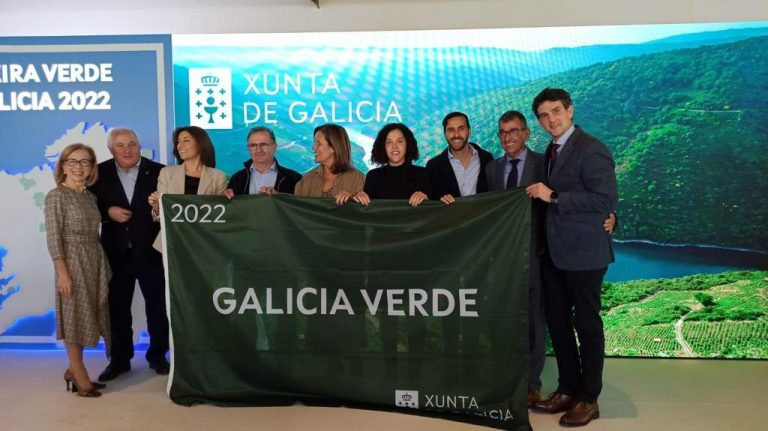 Ribadeo recibe a Bandeira Verde de Galicia por primeira vez polo seu labor a favor do medio ambiente