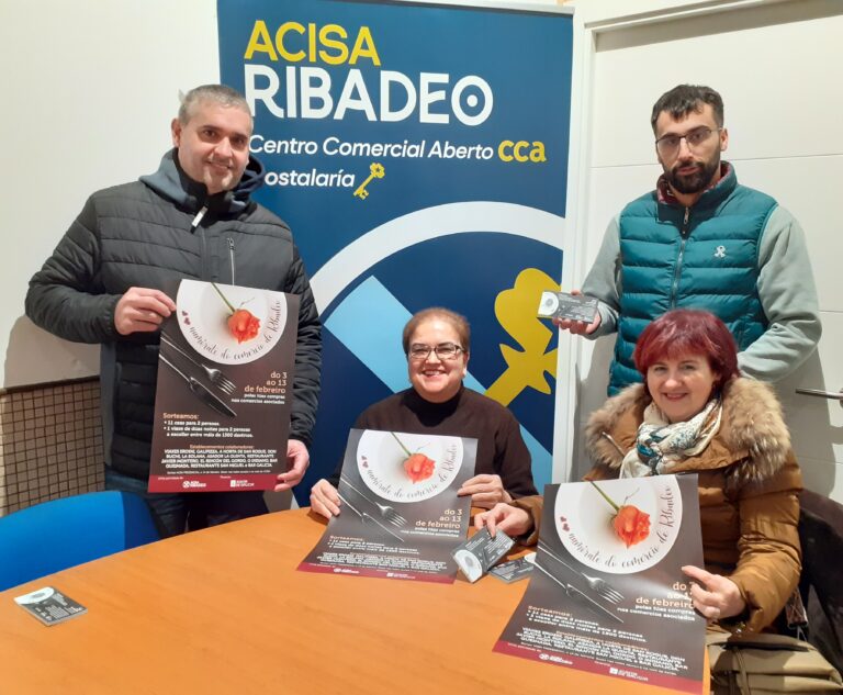 Actuación da Tuna de Veteranos de Santiago en Ribadeo dentro das actividades de ACISA polo día de San Valentín