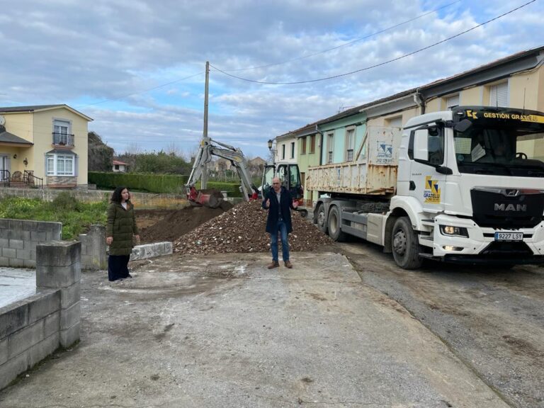 Ribadeo comeza as obras na rúa Casa do Pobo para a reparación do firme