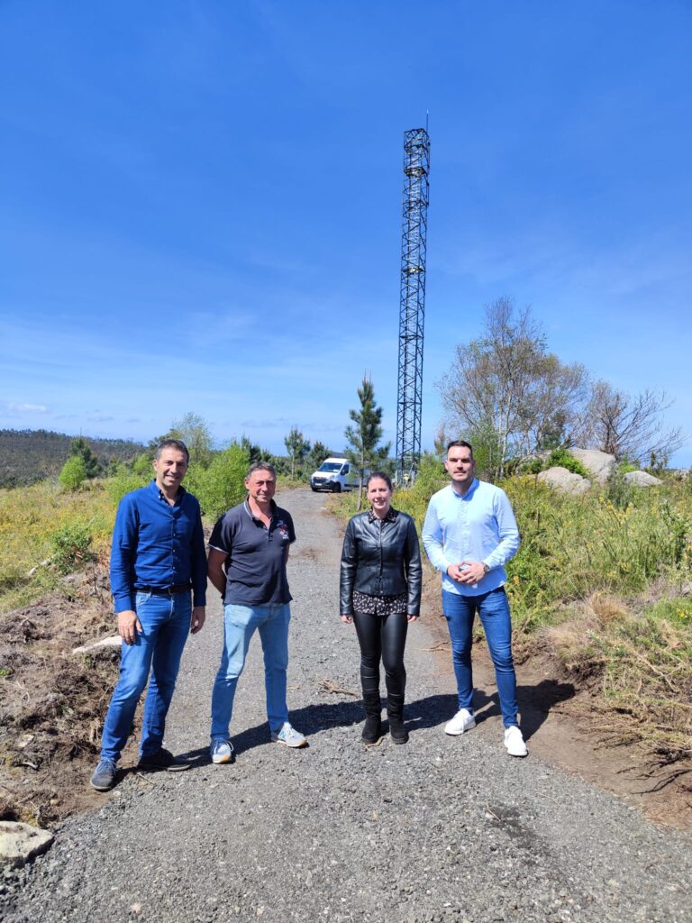 O conxunto histórico de Sargadelos xa ten cobertura de Internet coa antena no monte da Escarabelada