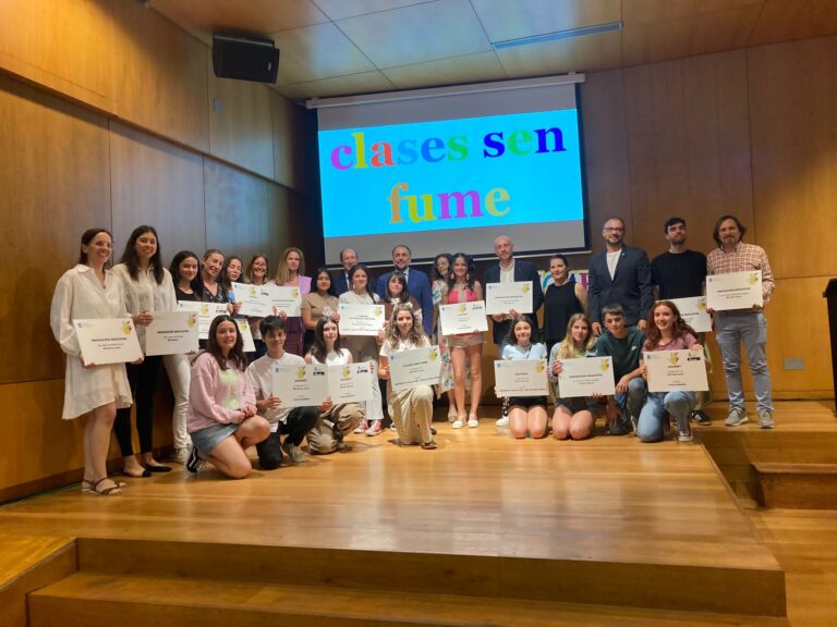 Alumnos do IES Monte Castelo de Burela gañan o concurso “Clases sen fume”