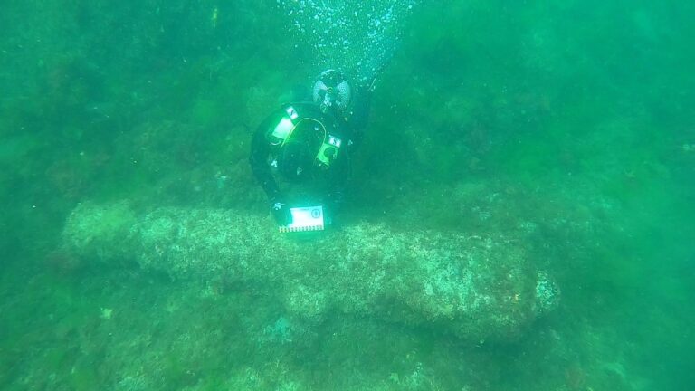 Mergulladores buscarán restos arqueolóxicos subacuáticos na ría de Ribadeo