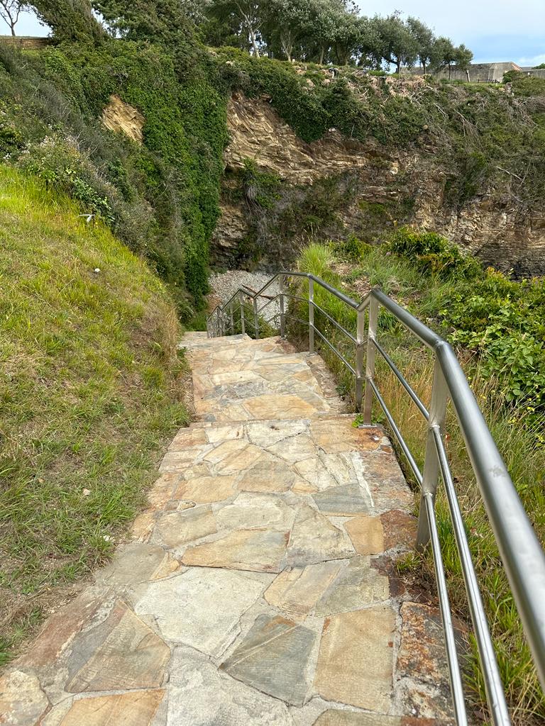 O Concello de Ribadeo abre a praia do Cargadeiro para os bañistas