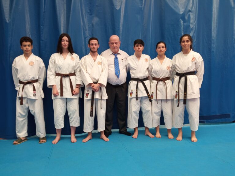 O Club de Karate Shitokai A Mariña consegue sete cintos negros no exame de Oviedo