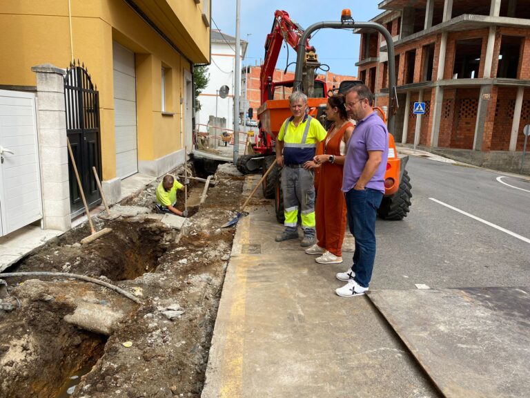 Burela comeza as obras para renovar a rúa Camiño Real