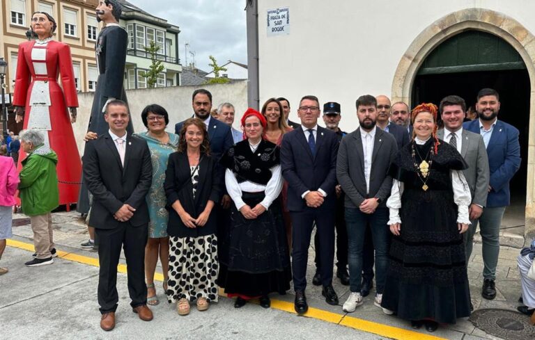 A corporación de Ribadeo celebra o Día de San Roque