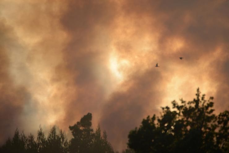 Outro gran incendio ameaza dúas parroquias en Foz