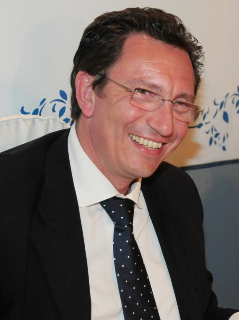 O ribadense Rodríguez Andina, presidente da Industrial Electronics Society